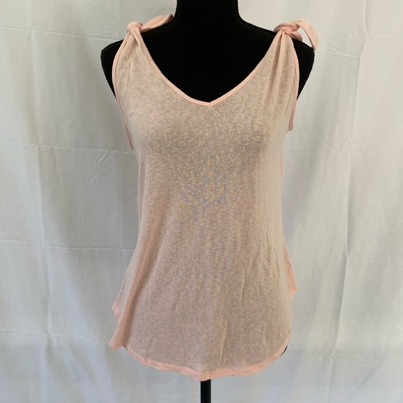 New York & Company Soho Light Pink Tank, Woman’s Medium - Item 0014 - Picture 1 of 6